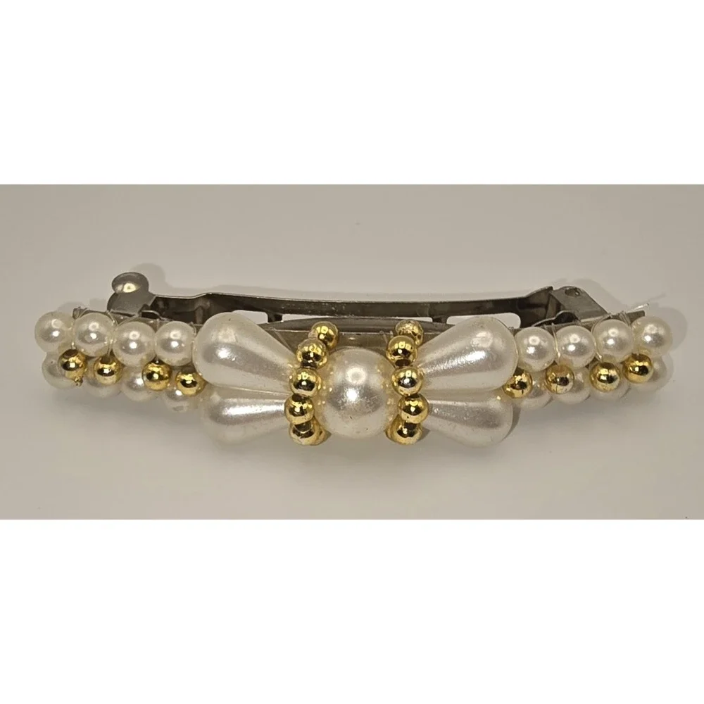 Vintage Unbranded Plastic Pearl And Gold Bead Hair Clip Barrette ‎ -536